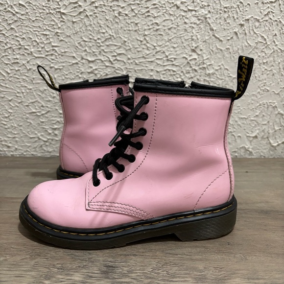 Dr. Martens Glossy Pink Kids Boots - Picture 3 of 8